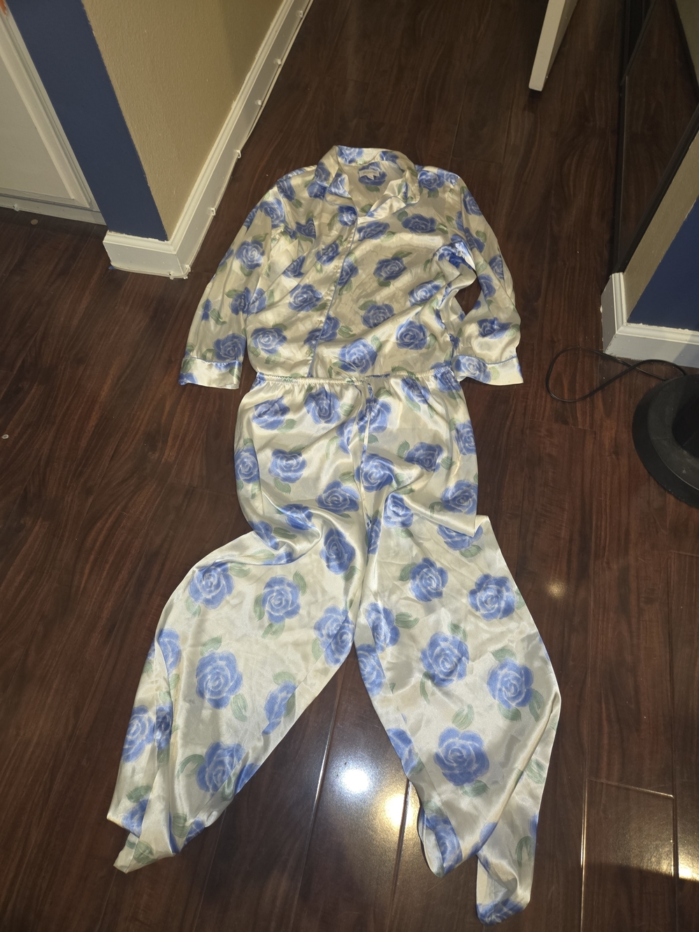 croft & barrow Blue Floral Satin Pajama Set - Picture 2 of 8